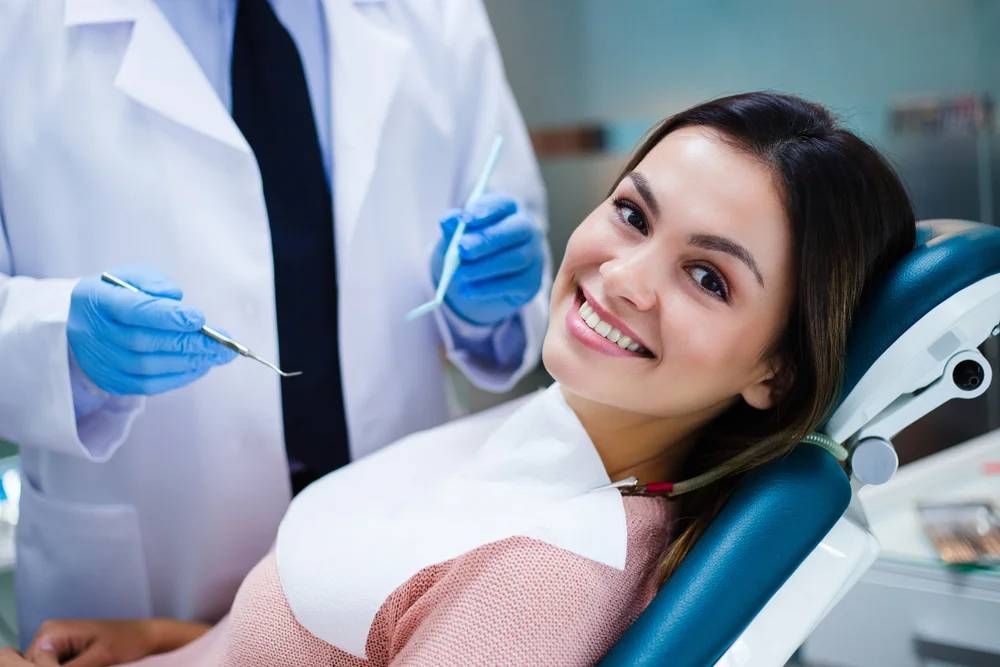 veneers vs teeth whitening